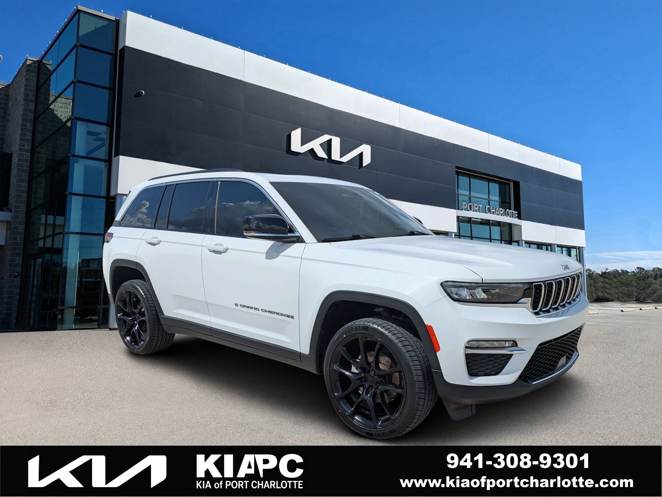 Used 2022 Jeep Grand Cherokee Limited AWD/4WD image 1