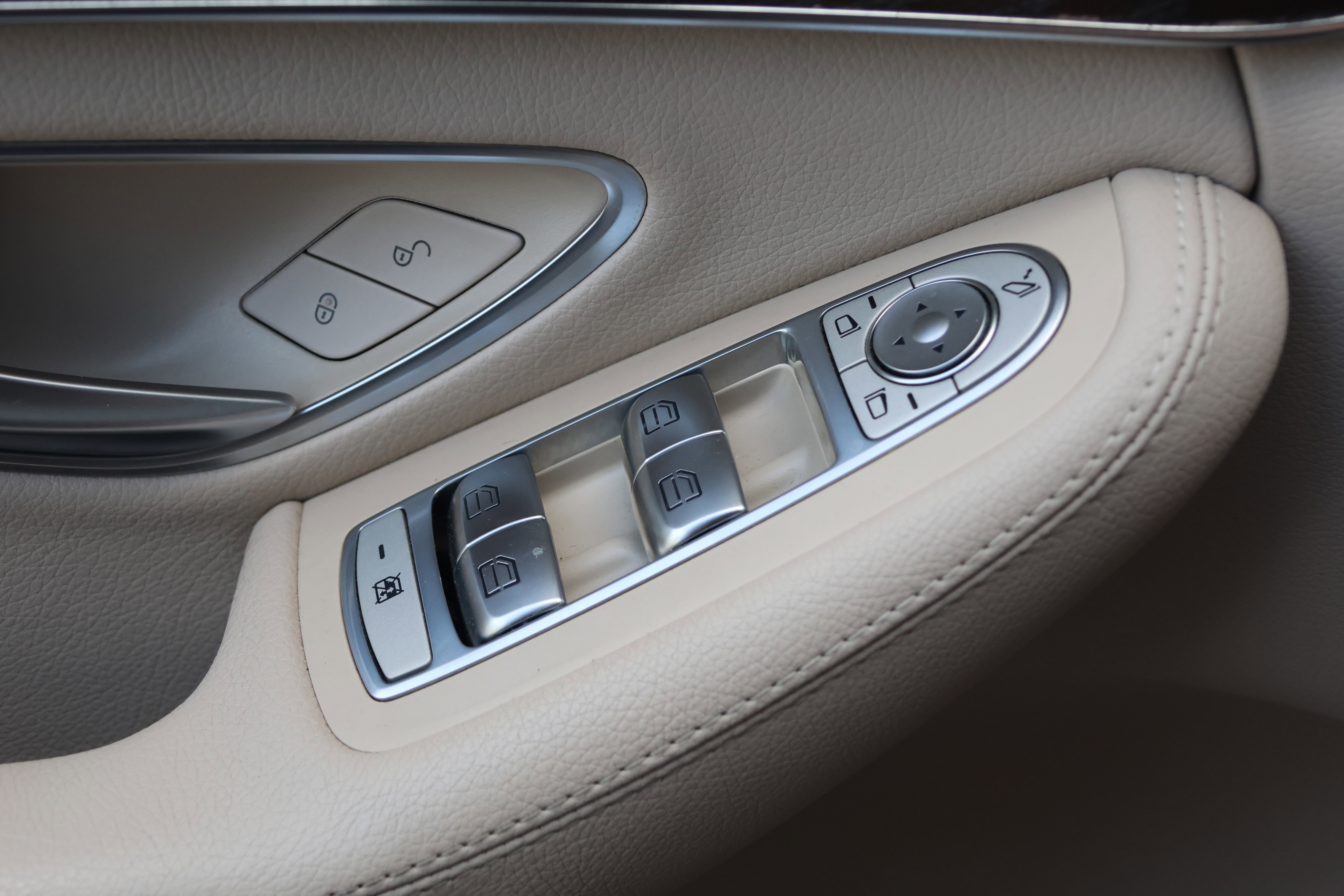 Used 2019 Mercedes-Benz C 300 Sedan image 14