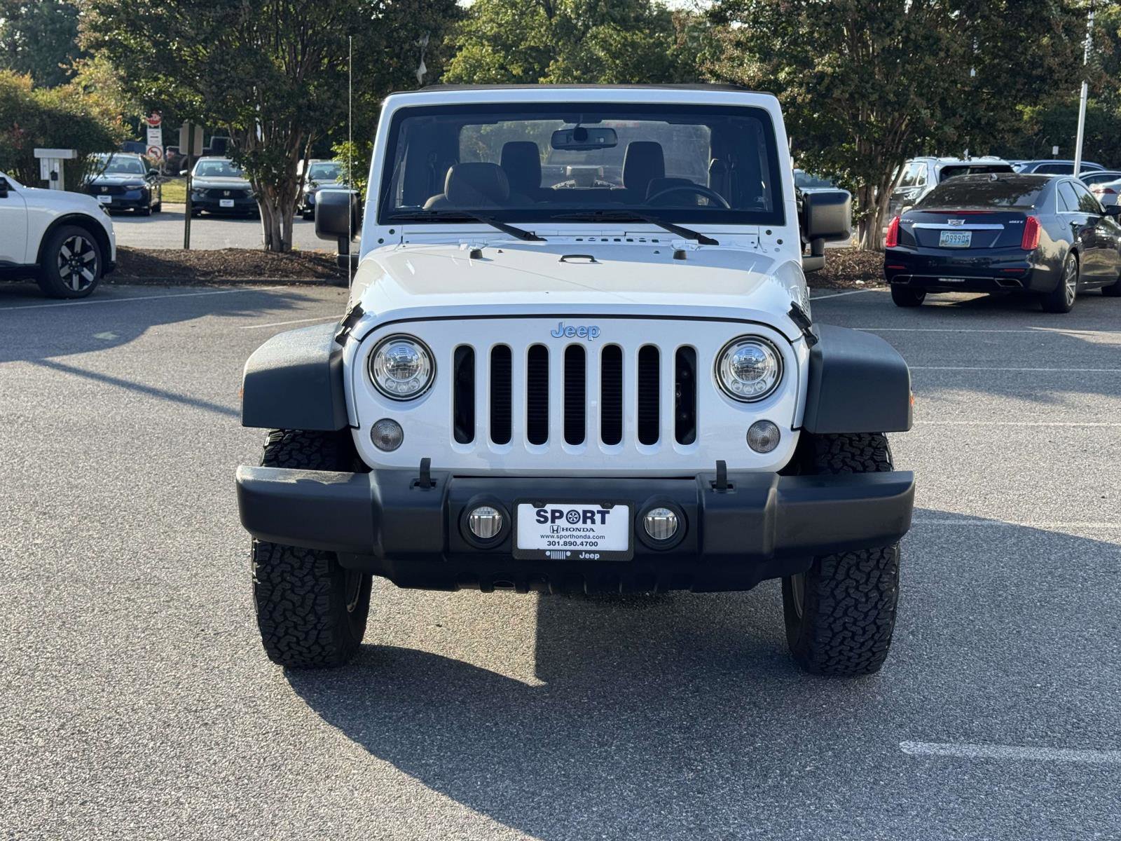 Used 2017 Jeep Wrangler Rubicon w/ Power Convenience Group image 24
