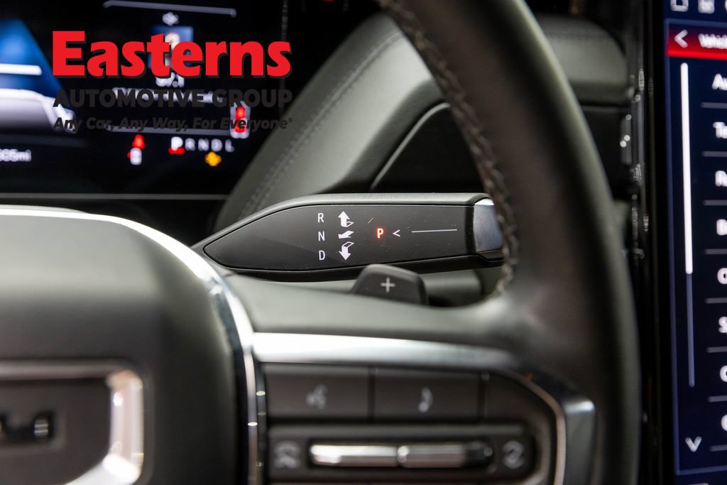Used 2025 GMC Yukon XL Denali AWD/4WD image 13