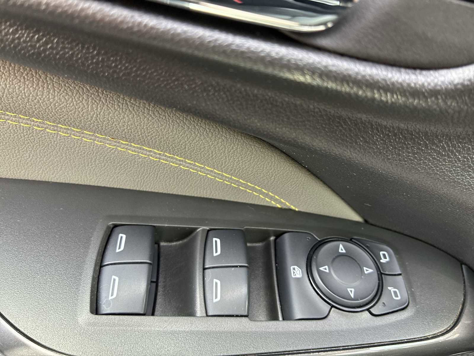 Used 2024 Chevrolet Trax ACTIV w/ Sunroof Package FWD image 15