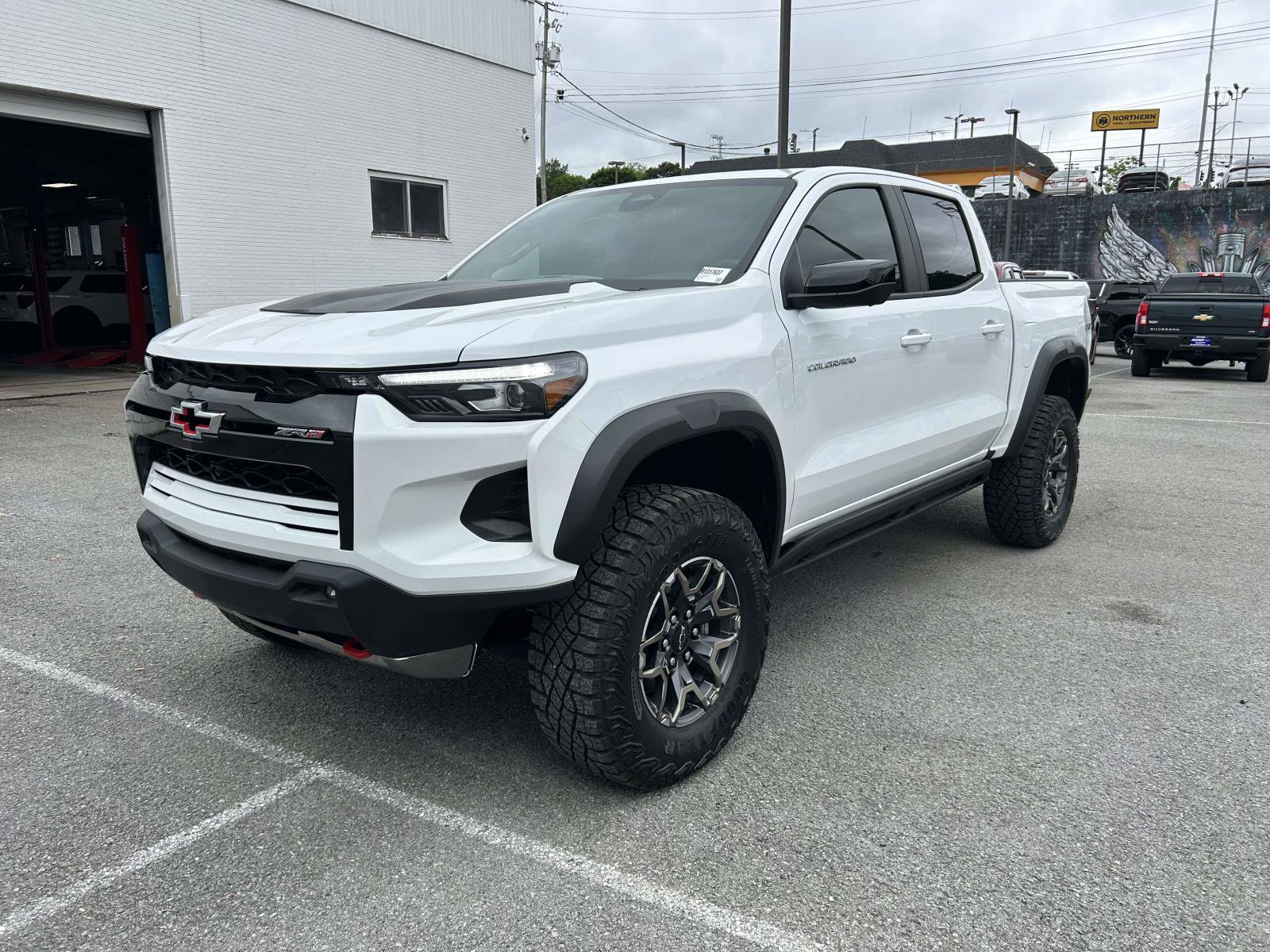 Used 2024 Chevrolet Colorado ZR2 w/ ZR2 Convenience Package III AWD/4WD image 7