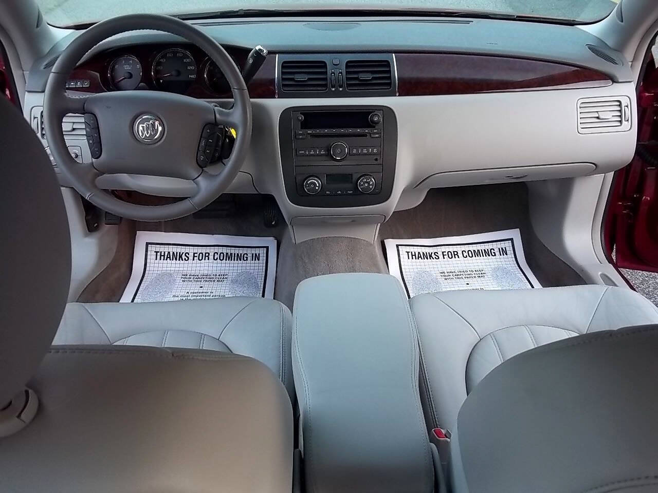 Used 2011 Buick Lucerne CXL w/ Driver Confidence Package FWD image 4