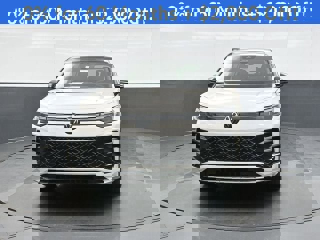 New 2026 Volkswagen Tiguan SE R-Line image 2