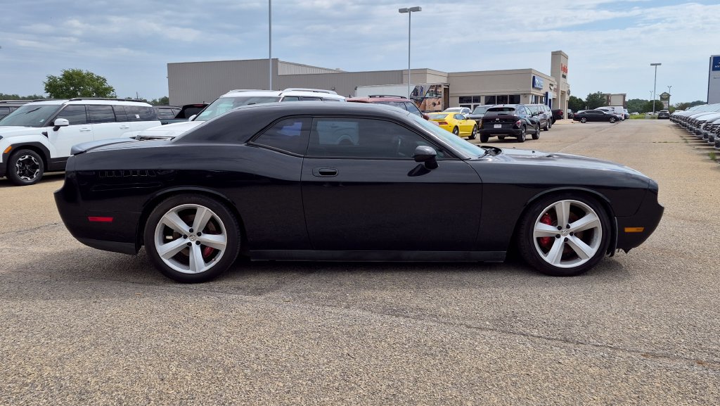 Used 2009 Dodge Challenger SRT8 w/ SRT Option Group II RWD image 2