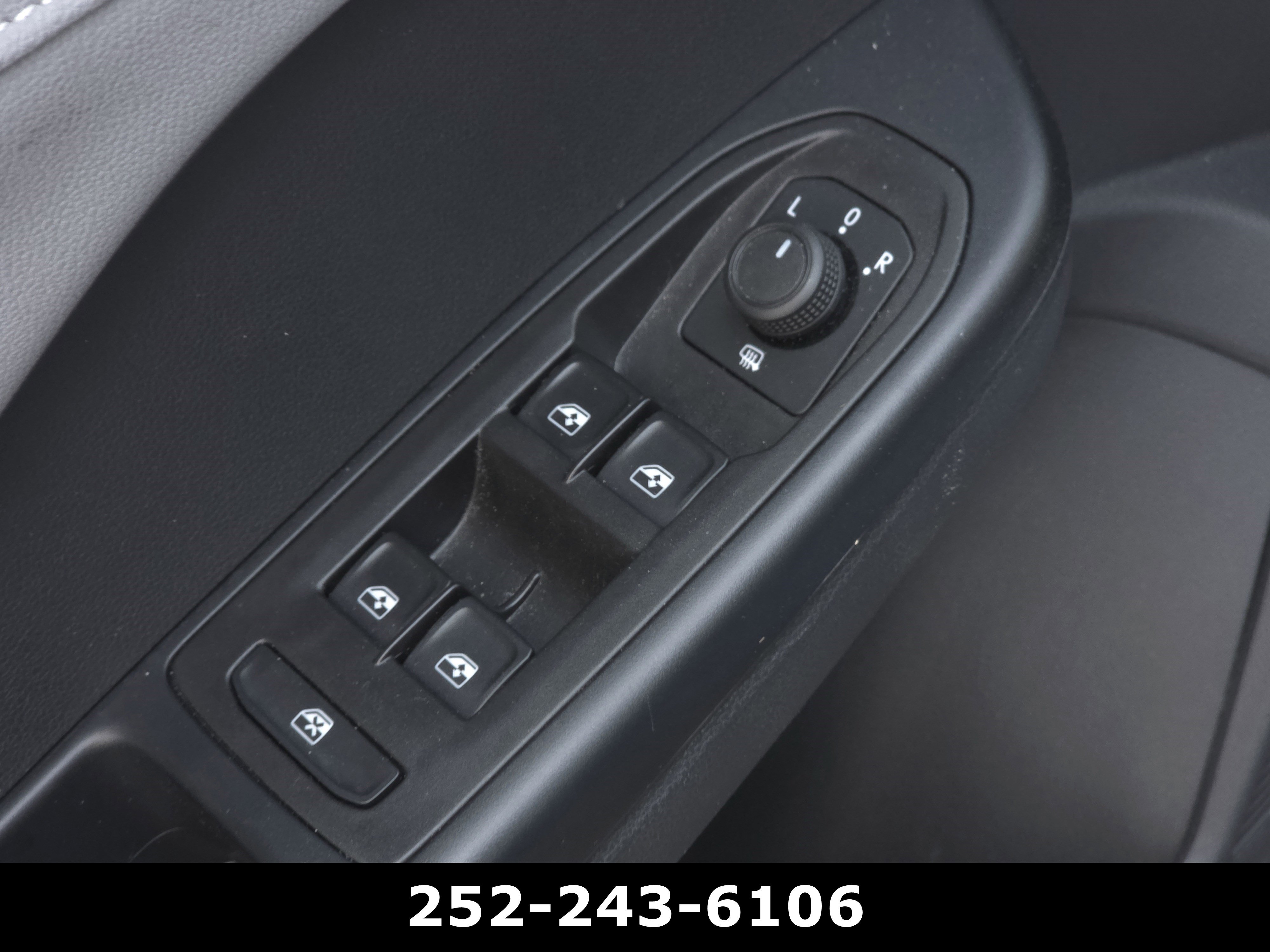 Used 2024 Volkswagen Taos SE FWD image 25