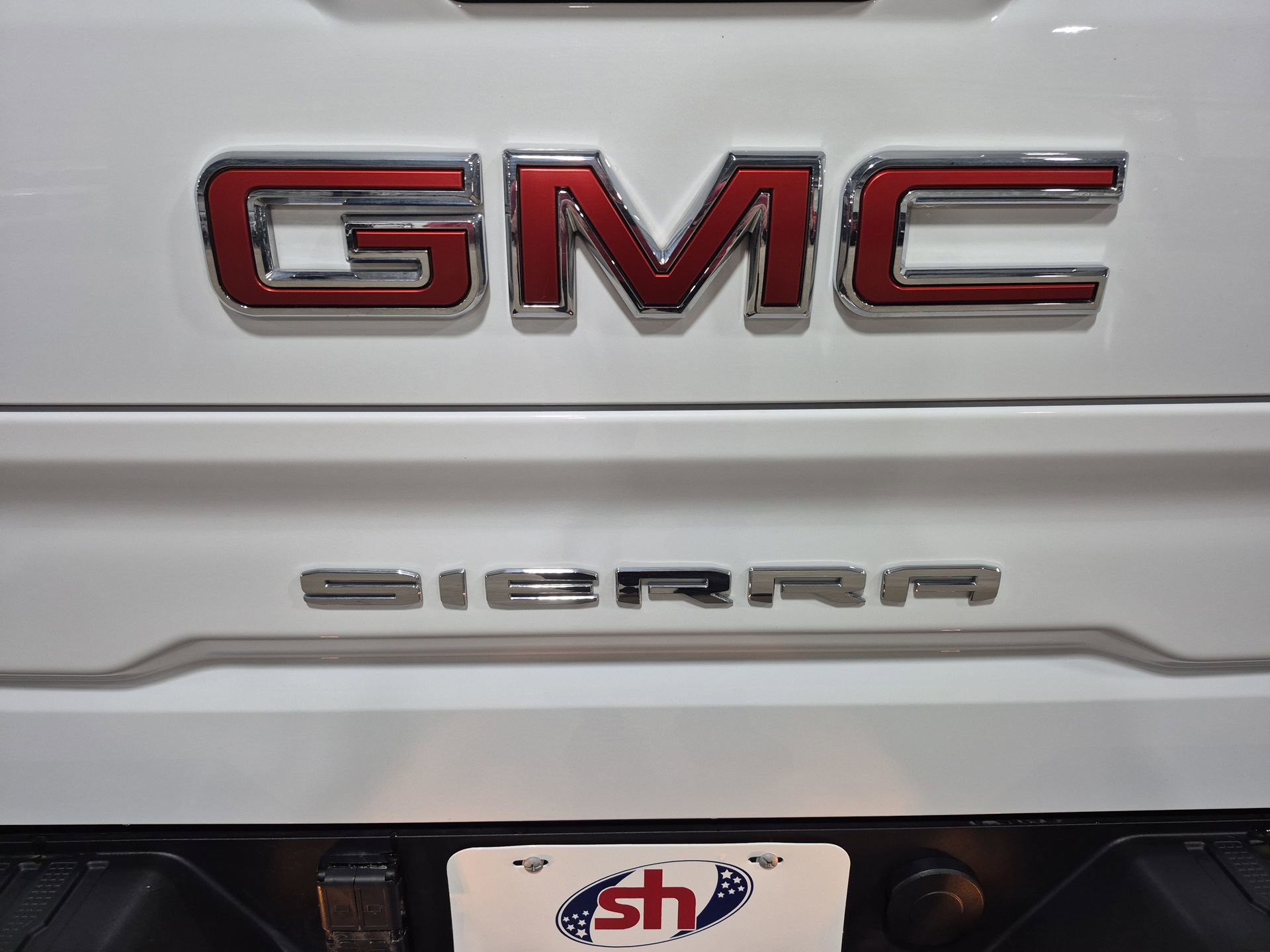 Certified 2024 GMC Sierra 1500 AT4 w/ Technology Package AWD/4WD image 32