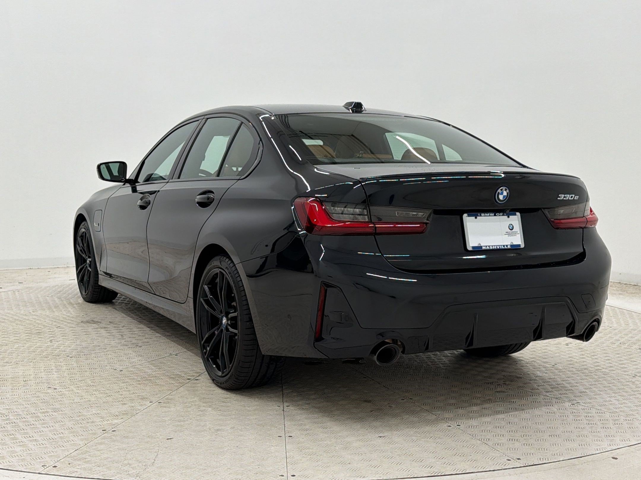 Used 2023 BMW 330e w/ M Sport Package RWD image 3