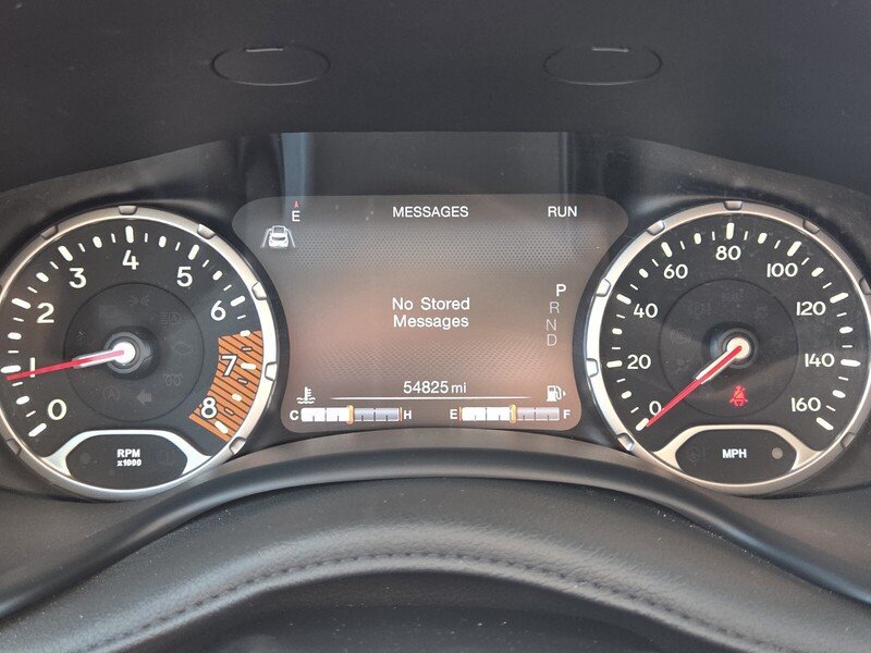 Certified 2023 Jeep Renegade Trailhawk AWD/4WD image 33