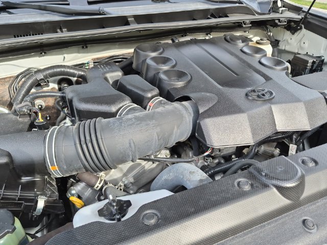 Used 2022 Toyota 4Runner SR5 Premium w/ Moonroof Package RWD image 25