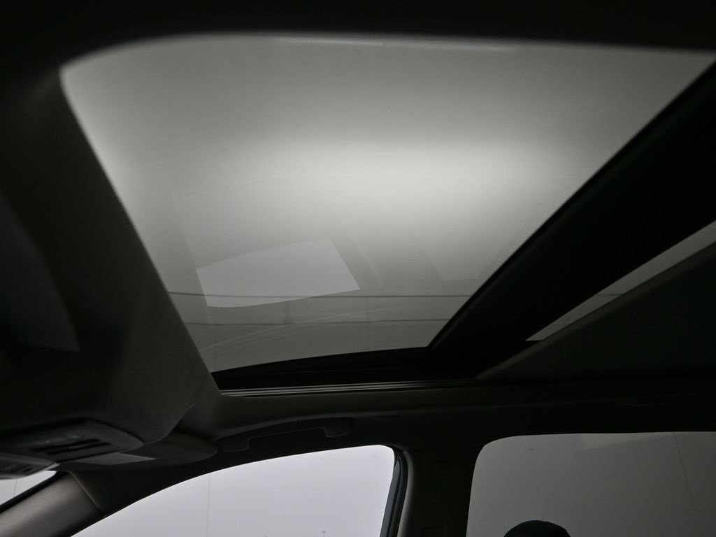 Used 2022 Nissan Rogue SL image 21