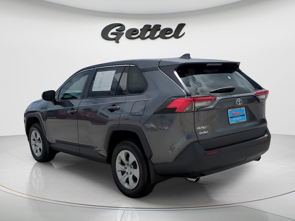 Used 2023 Toyota RAV4 LE image 15