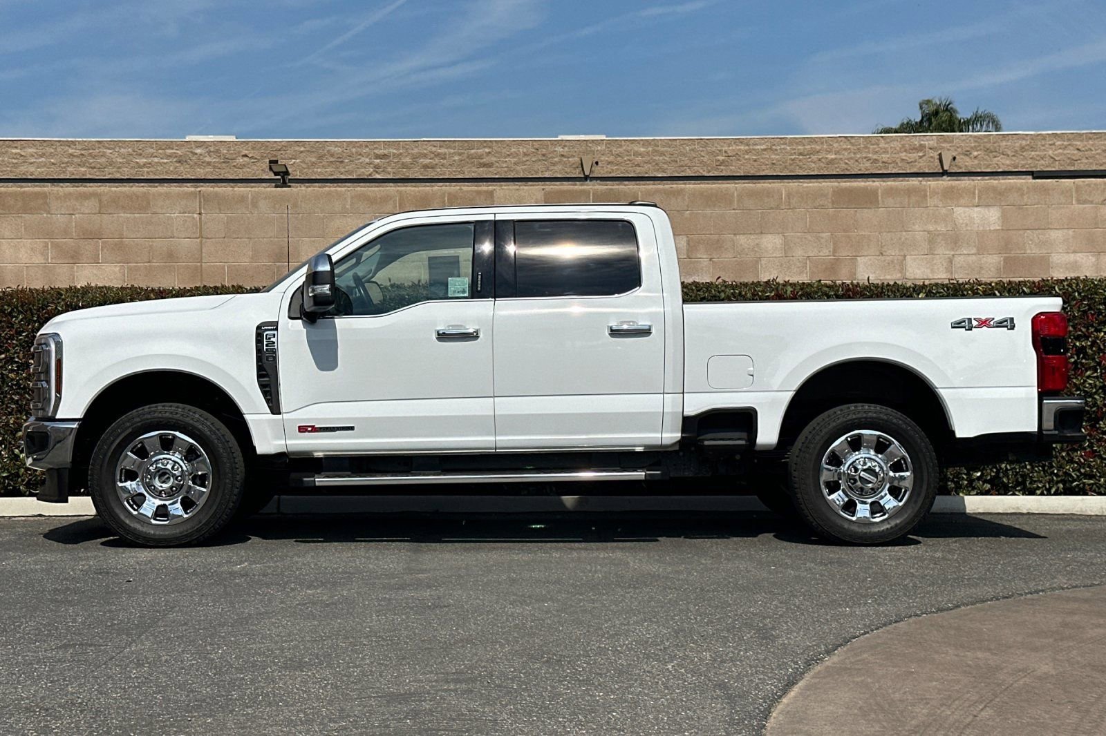 Used 2024 Ford F250 Lariat w/ Chrome Package image 7
