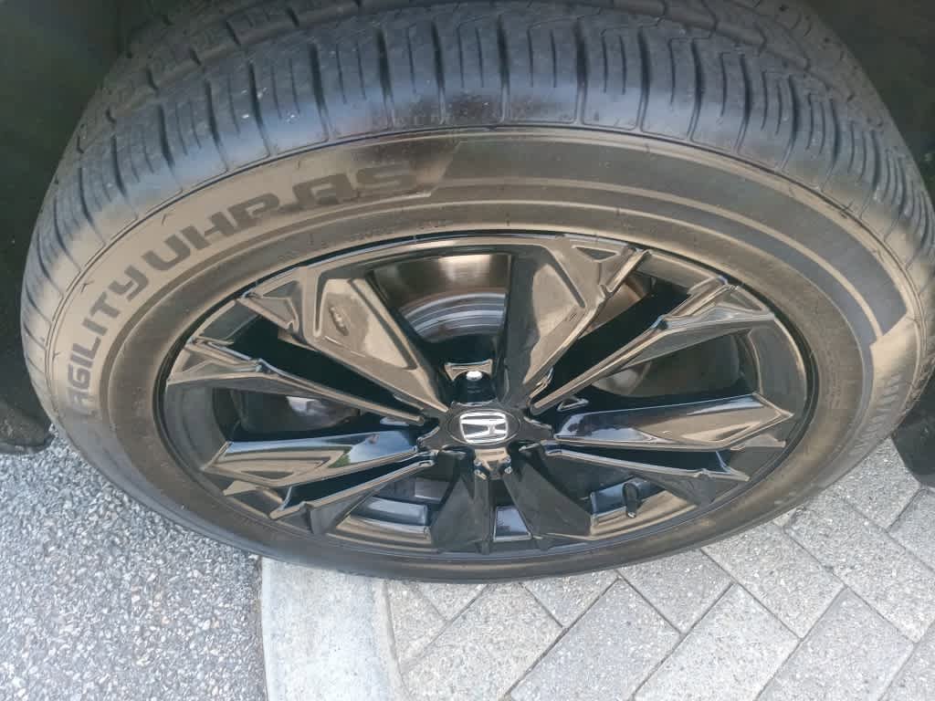 Used 2024 Honda CR-V Sport Touring image 9