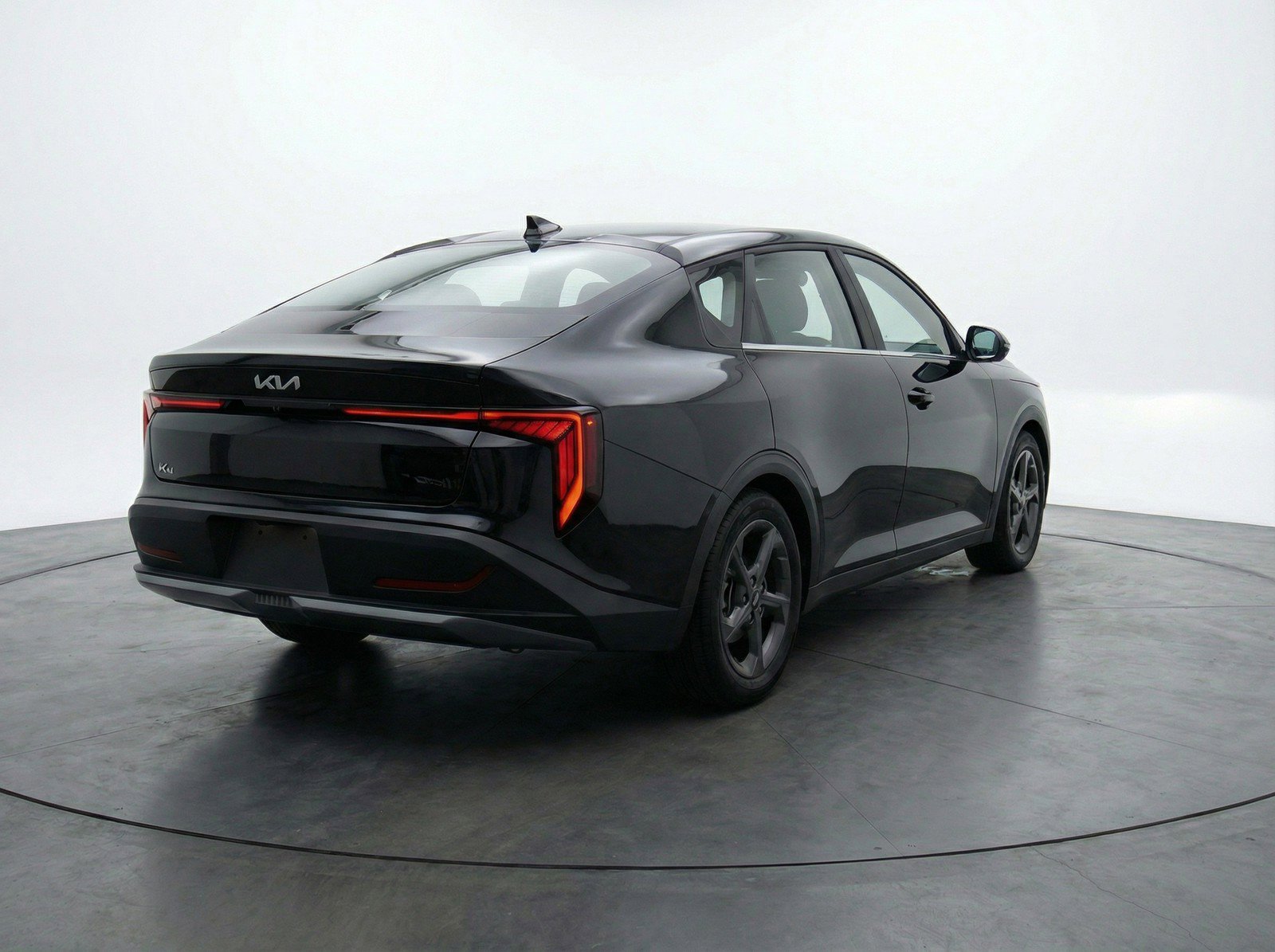Used 2025 Kia K4 LXS image 9