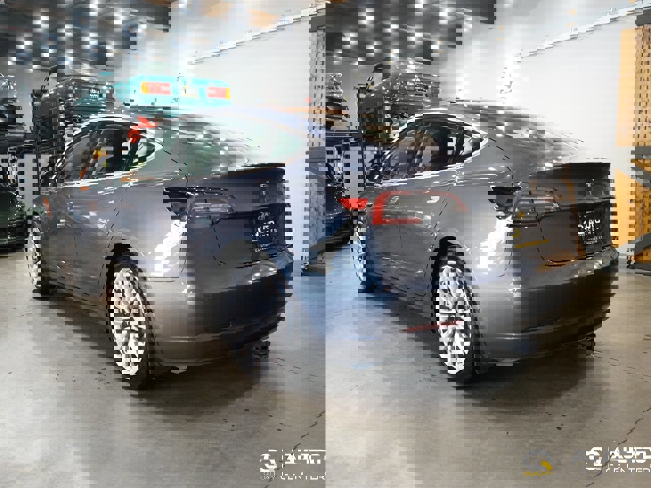 Used 2018 Tesla Model 3 Long Range image 6