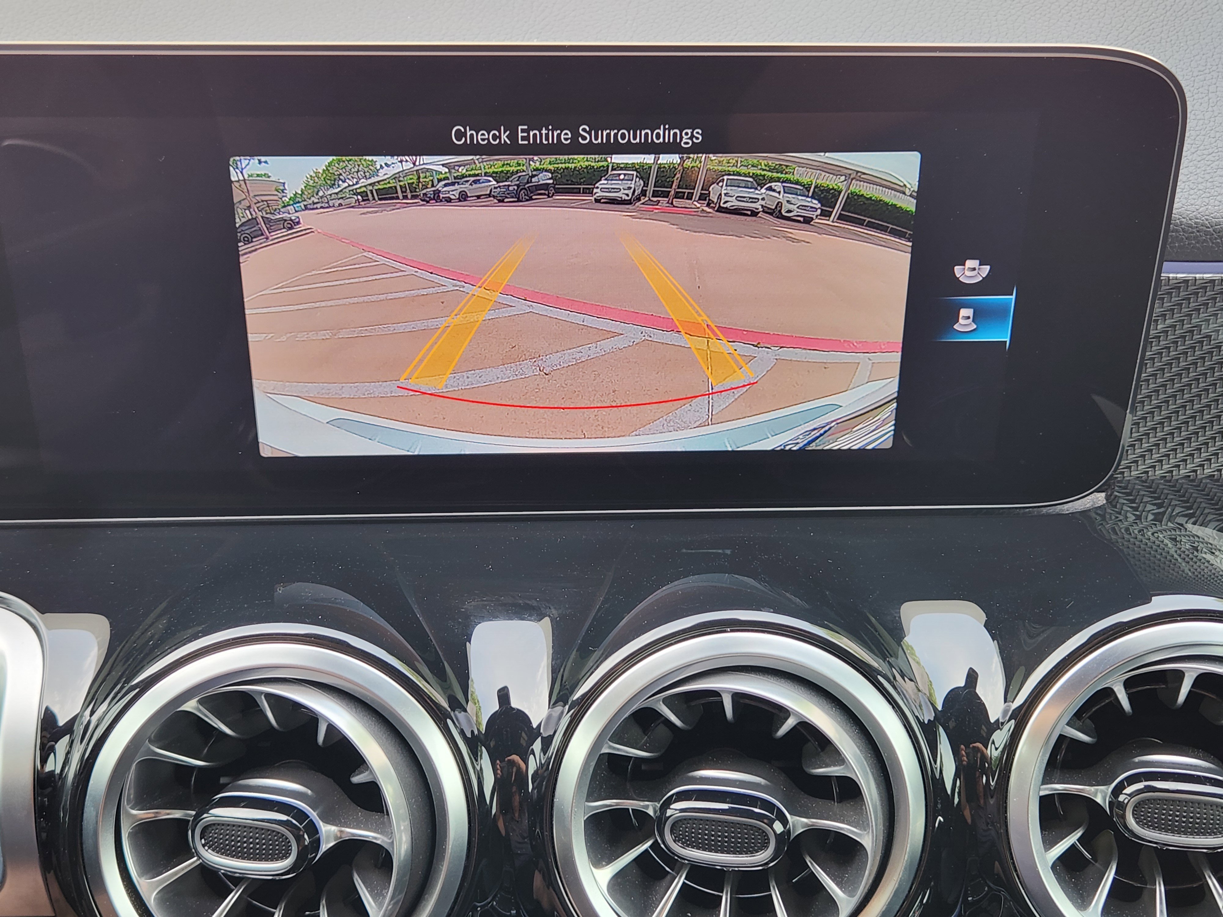 Used 2023 Mercedes-Benz GLB 35 AMG 4MATIC image 11