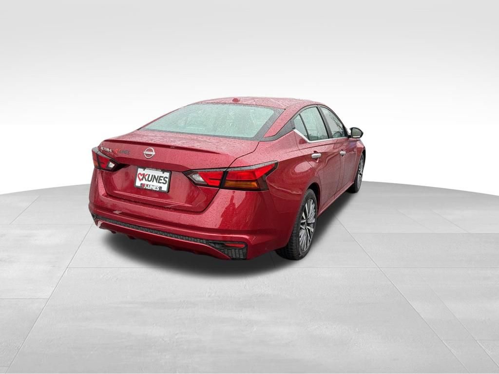 Used 2025 Nissan Altima 2.5 SV image 10