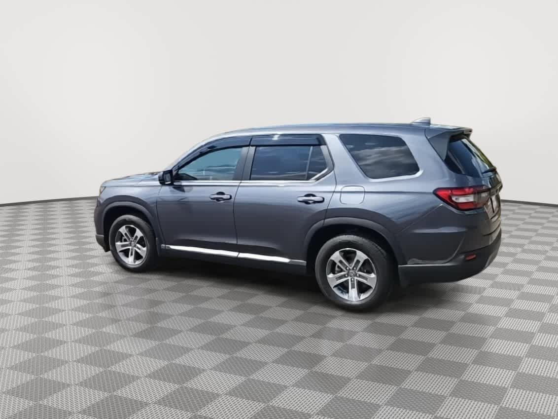 Used 2024 Honda Pilot EX-L image 6