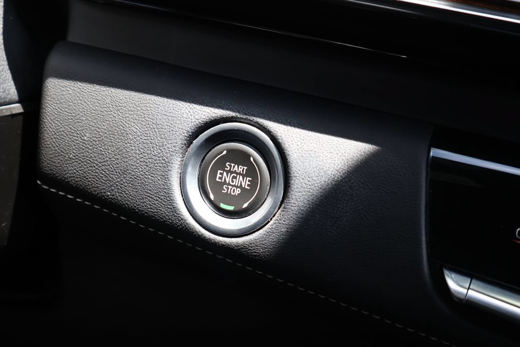 Certified 2022 Cadillac Escalade ESV Luxury w/ LPO, Illumination Package AWD/4WD image 30