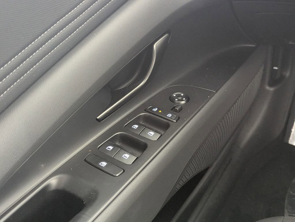 Certified 2026 Hyundai Elantra Sport FWD image 17