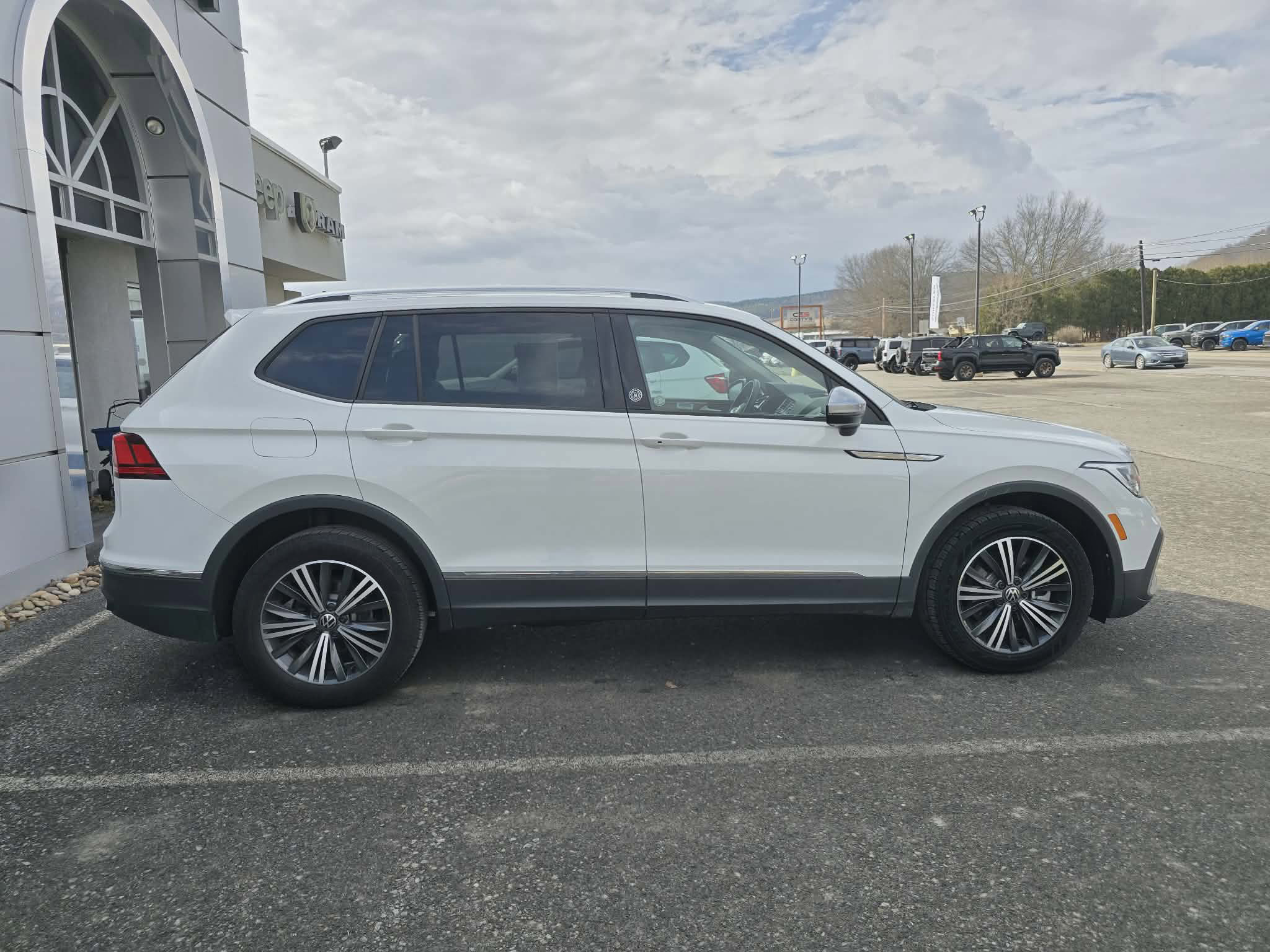 Used 2024 Volkswagen Tiguan Wolfsburg Edition image 2
