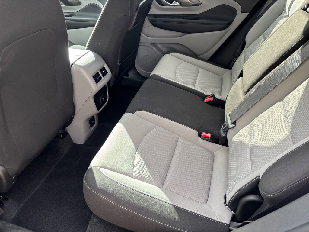 Used 2022 GMC Terrain SLE w/ Driver Convenience Package image 10