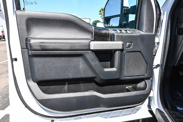 Certified 2022 Ford F550 4x4 Crew Cab Super Duty image 21