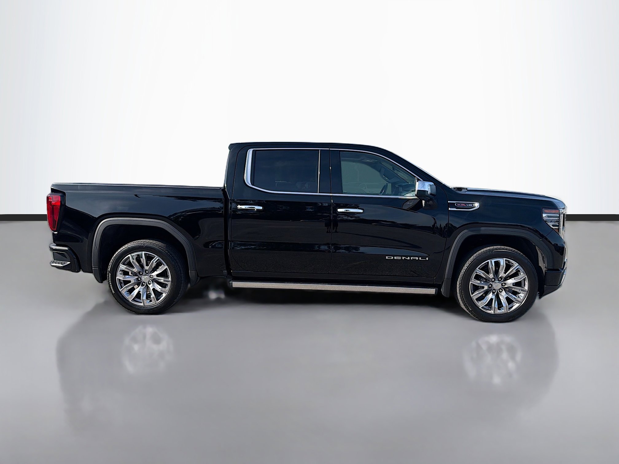 Used 2024 GMC Sierra 1500 Denali w/ Denali Reserve Package AWD/4WD image 6