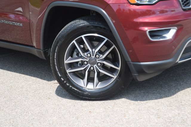 Used 2020 Jeep Grand Cherokee Limited AWD/4WD image 31
