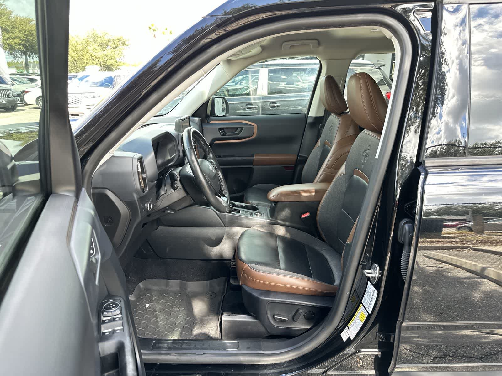 Used 2021 Ford Bronco Sport Outer Banks w/ Outer Banks Package (96D) AWD/4WD image 2