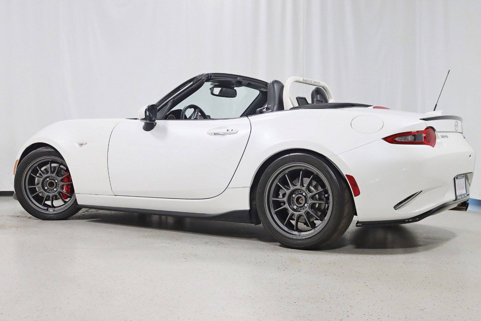 Used 2023 MAZDA MX-5 Miata Grand Touring RWD image 10