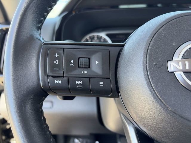 Used 2022 Nissan Pathfinder SV w/ SV Premium Package image 22