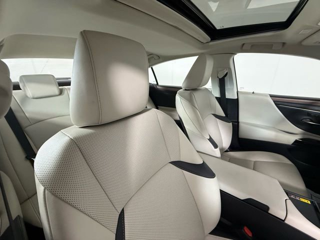 Certified 2025 Lexus ES 300h 300h w/ Premium Package image 34