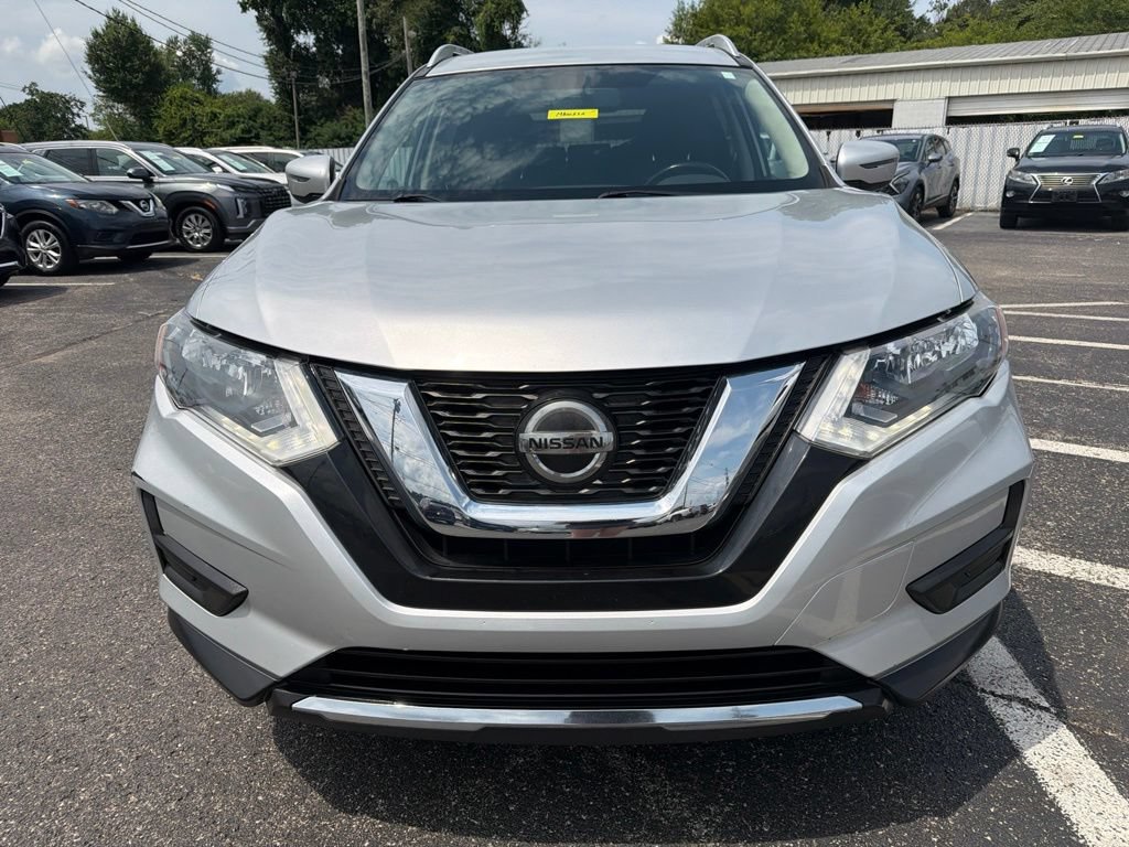 Used 2018 Nissan Rogue SV FWD image 2