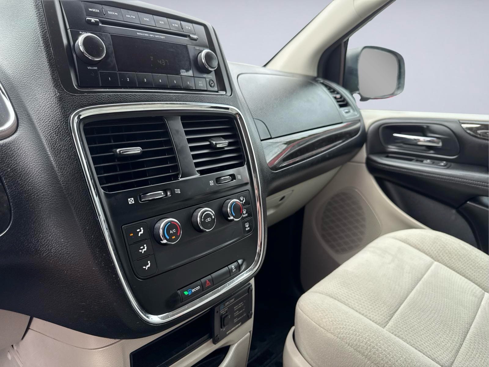 Used 2013 RAM C/V Tradesman FWD image 25