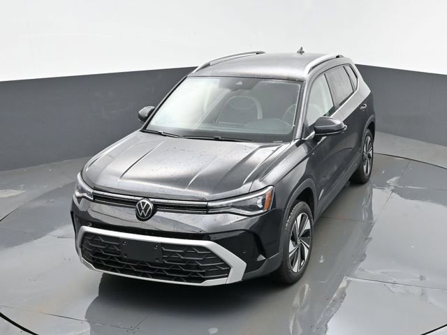 Used 2025 Volkswagen Taos SE image 20