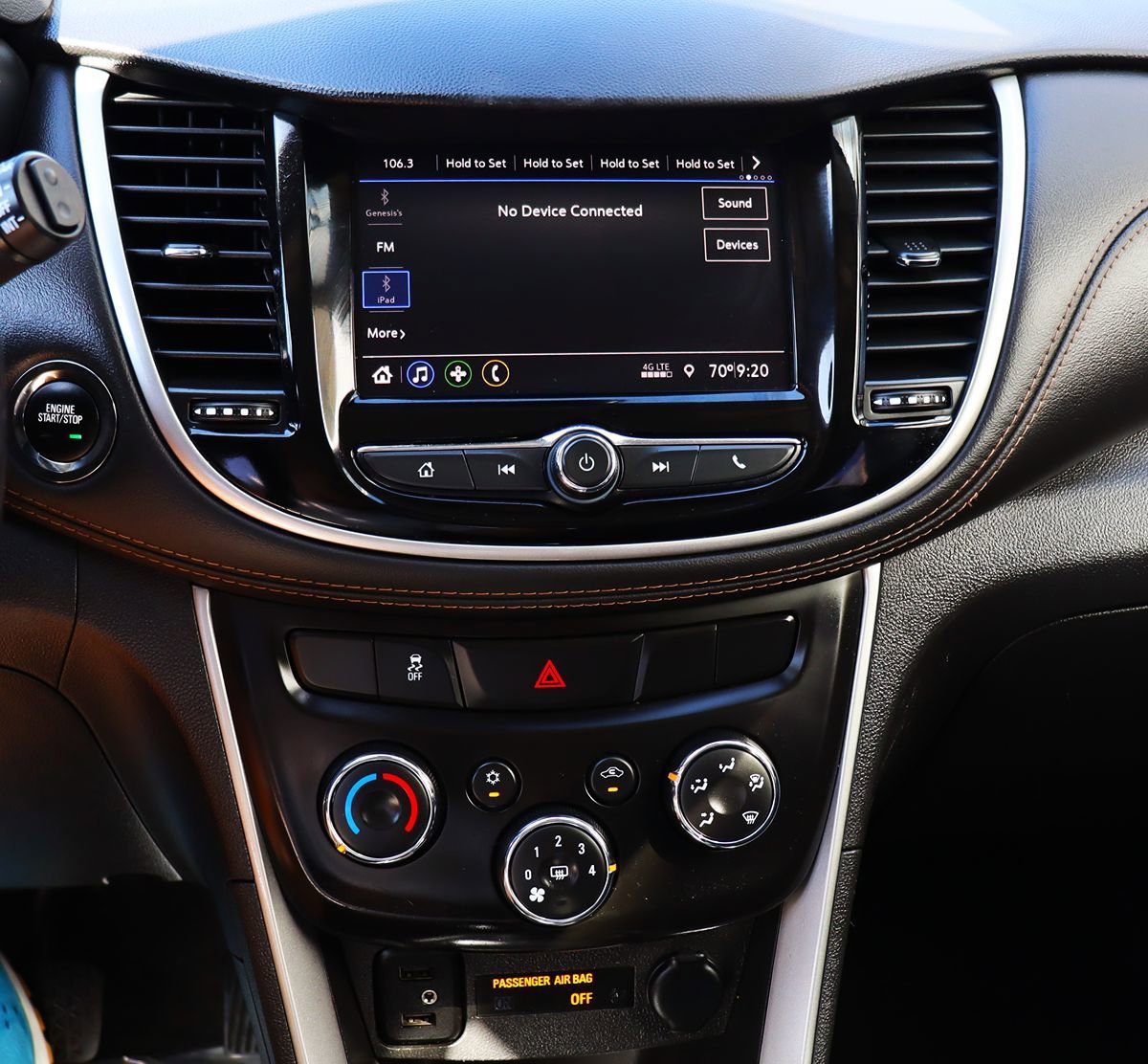 Used 2022 Chevrolet Trax LT w/ LT Convenience Package AWD/4WD image 43