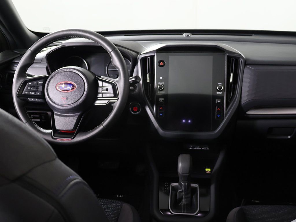 Used 2025 Subaru Forester Premium image 40