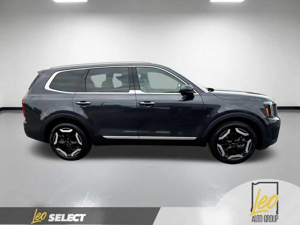 Used 2025 Kia Telluride S AWD/4WD image 6