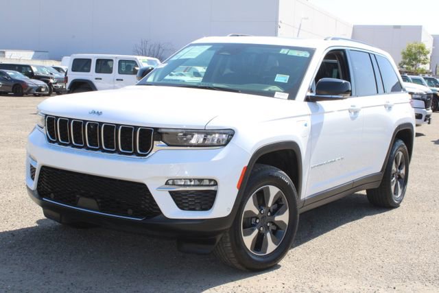 Used 2022 Jeep Grand Cherokee Limited 4xe w/ Luxury Tech Group II image 9