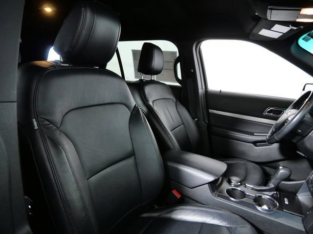 Certified 2018 Ford Explorer XLT w/ Equipment Group 202A AWD/4WD image 8
