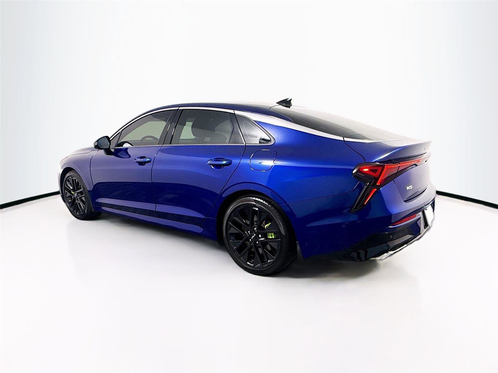 Used 2025 Kia K5 GT w/ GT1 Package FWD image 30