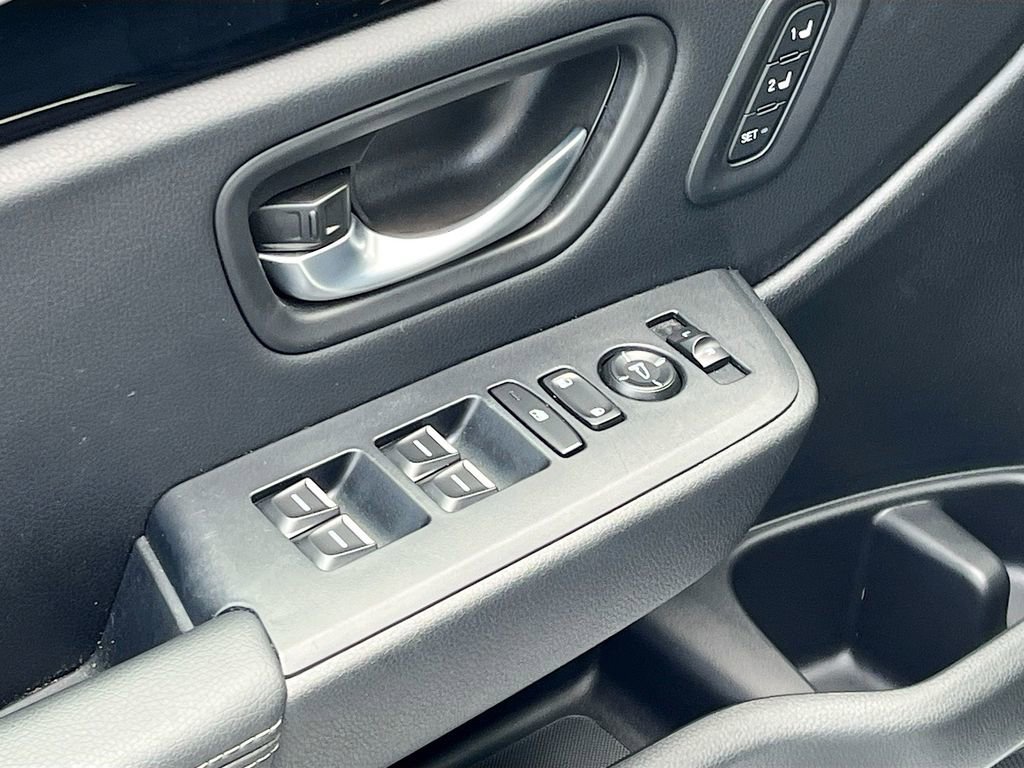 Used 2023 Honda Pilot Touring image 18