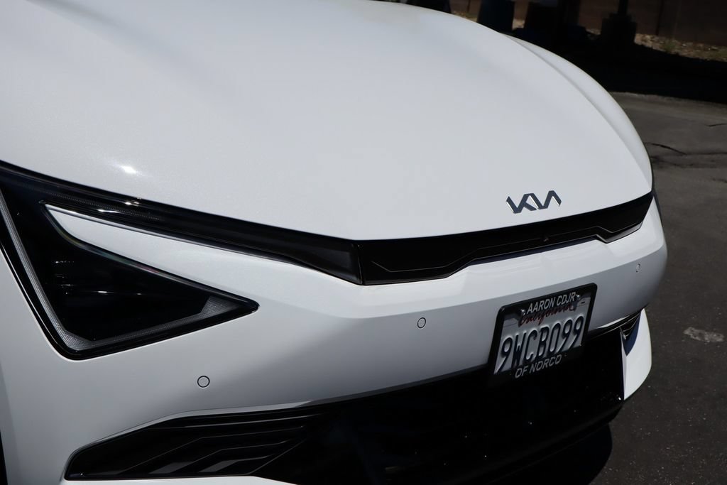 Used 2025 Kia EV6 Wind RWD image 9