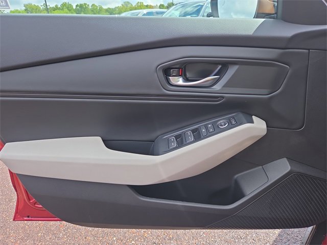 New 2025 Honda Accord SE image 8