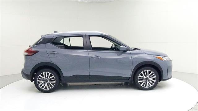 Certified 2023 Nissan Kicks SV FWD image 9