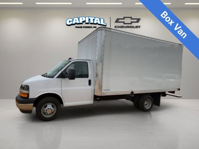 New 2024 Chevrolet Express 4500 w/ Power Convenience Package RWD image 2