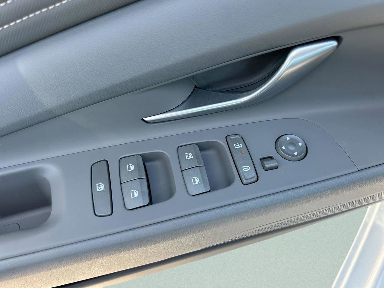 New 2026 Hyundai Elantra SEL Sport image 28