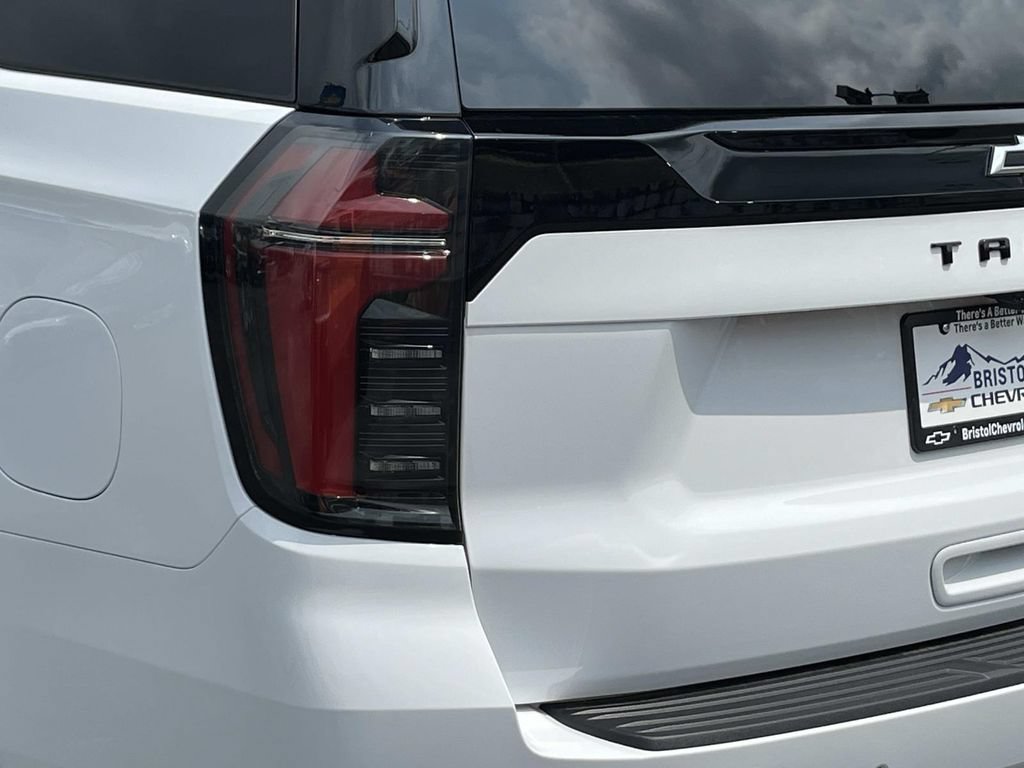 New 2026 Chevrolet Tahoe LS w/ LPO, Dark Essentials Package AWD/4WD image 6